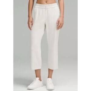 Lululemon Softstreme Straight-Leg HR Crop Pant Size 4 Bone Pockets